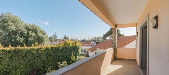 5 bedrooms Villa in Cascais, Portugal No. 133164 9