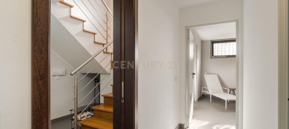 5 bedrooms Villa in Cascais, Portugal No. 133164 11