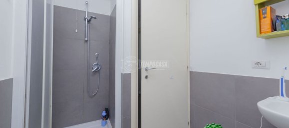 Квартира с 3 комнатами в Павия, Италия № 111560 6