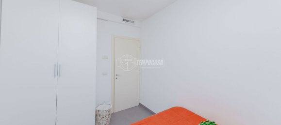 Квартира с 3 комнатами в Павия, Италия № 111560 5