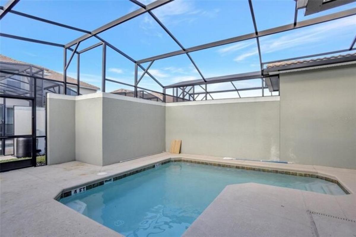 Дом с 4 спальнями в Киссимми, США № 391327