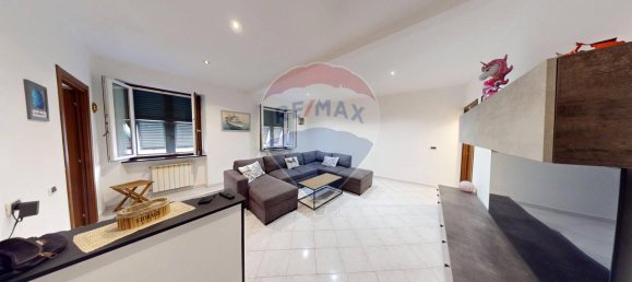 2-Zimmer Wohnung in Genoa, Italy, Nr. 2947 3