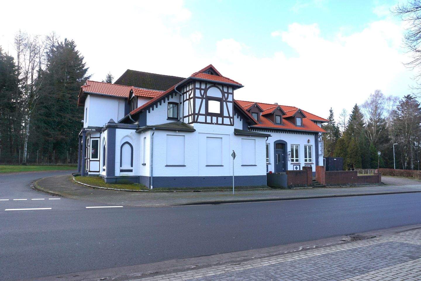 Edificio de 15 habitaciónes en Heidekreis, Germany No. 369405