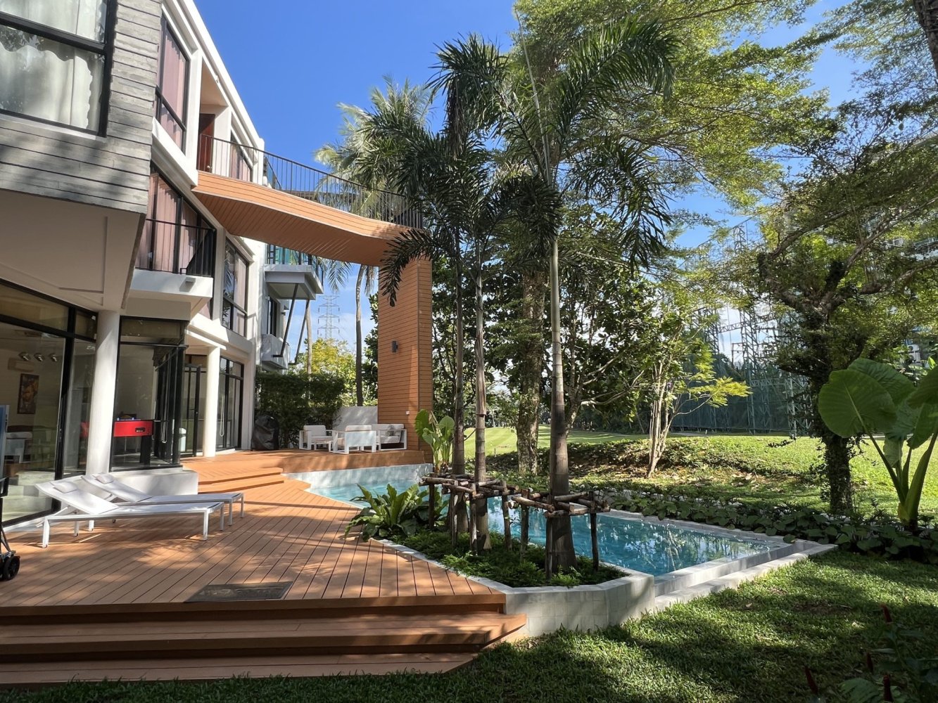 Дом с 4 спальнями в Кату, Таиланд № 72345