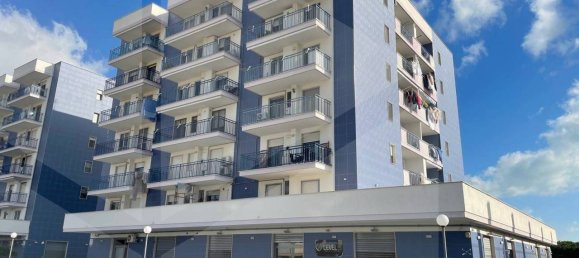 Apartamento de 1 dormitorio en Manfredonia, Italy No. 22079 5