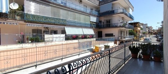 Квартира с 3 спальнями в Квалиано, Италия № 120441 13