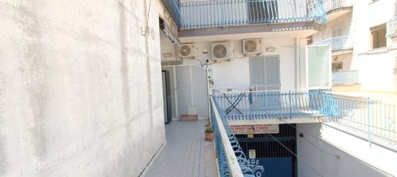 Квартира с 3 спальнями в Квалиано, Италия № 120441 15