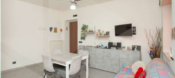 2 rooms Apartment in Limbiate, Italy No. 18916 3
