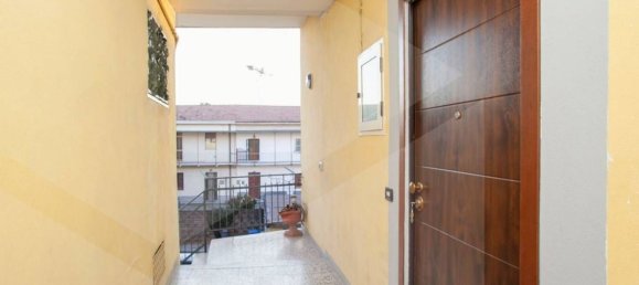 2 rooms Apartment in Limbiate, Italy No. 18916 18