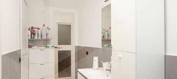 2 rooms Apartment in Limbiate, Italy No. 18916 16