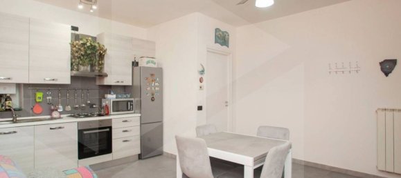 2 rooms Apartment in Limbiate, Italy No. 18916 6