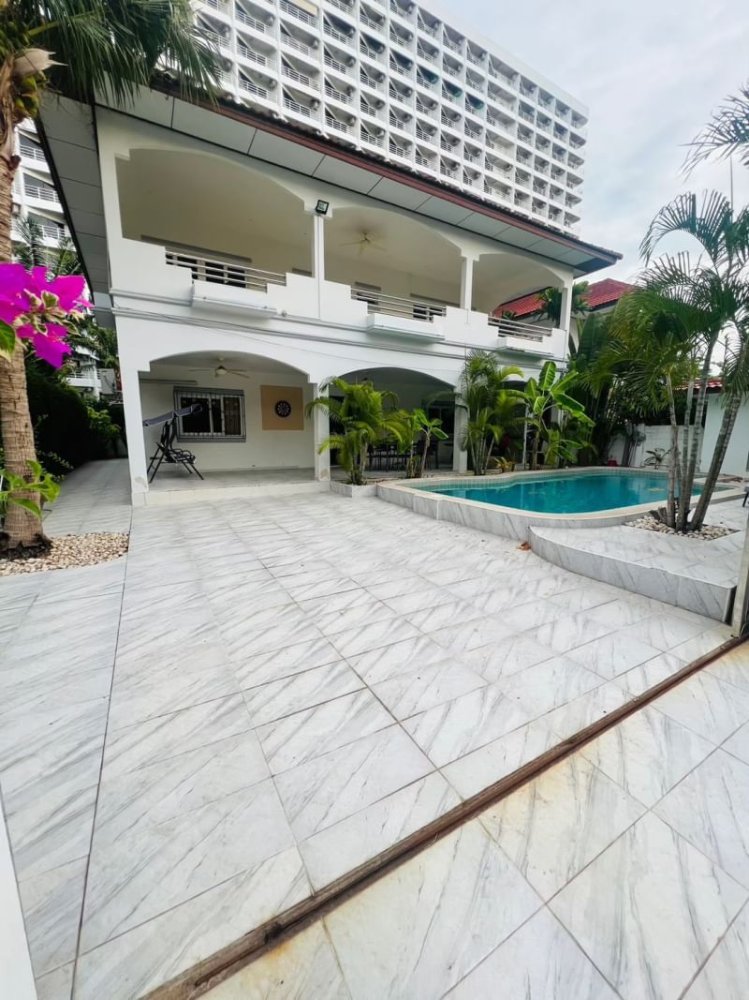 4 غرف نوم مقهى / مطعم في Pattaya, Thailand رقم 9323