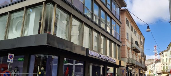 1926m² Office in Vercelli, Italy No. 89652 2