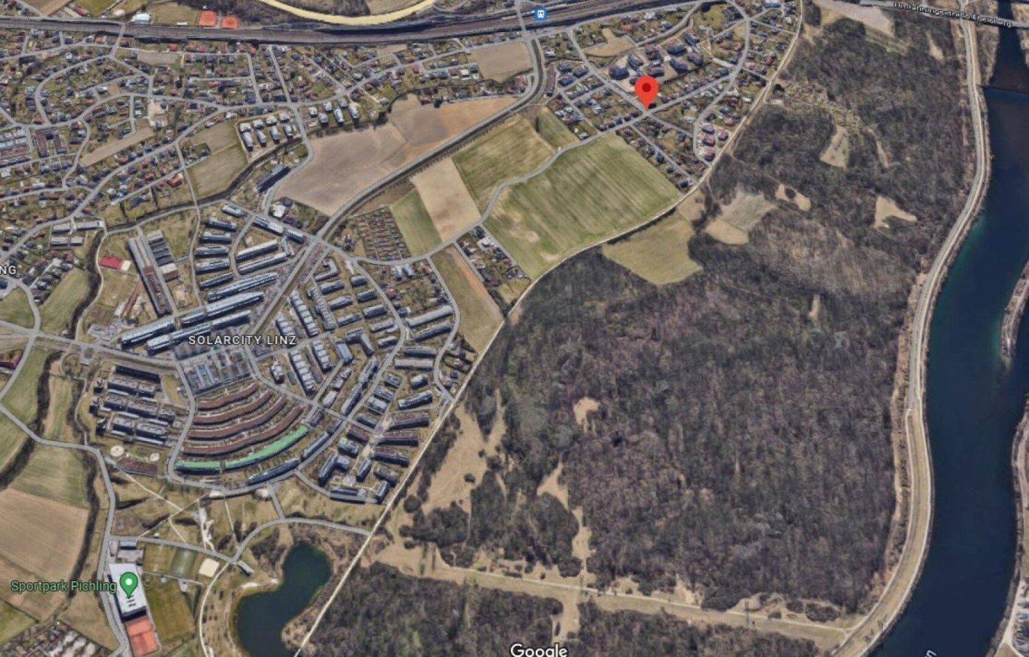  Land in Linz, Austria No. 39799