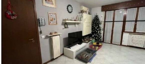 2-salle Appartement à Porto Mantovano, Italy No. 314754 22