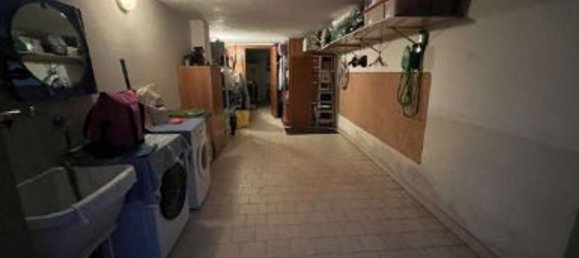 2-salle Appartement à Porto Mantovano, Italy No. 314754 15