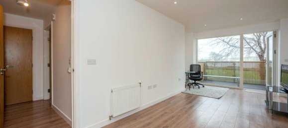 1 bedroom Apartment in Erith, United Kingdom No. 10942 4