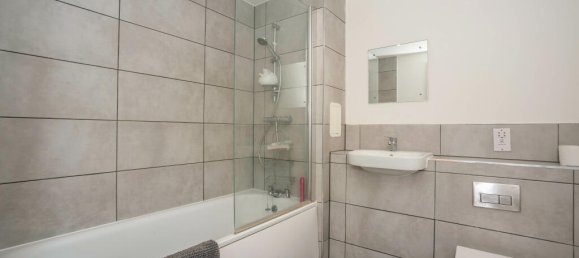 1 bedroom Apartment in Erith, United Kingdom No. 10942 5