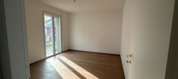 3 rooms Apartment in Casteggio, Italy No. 73423 2