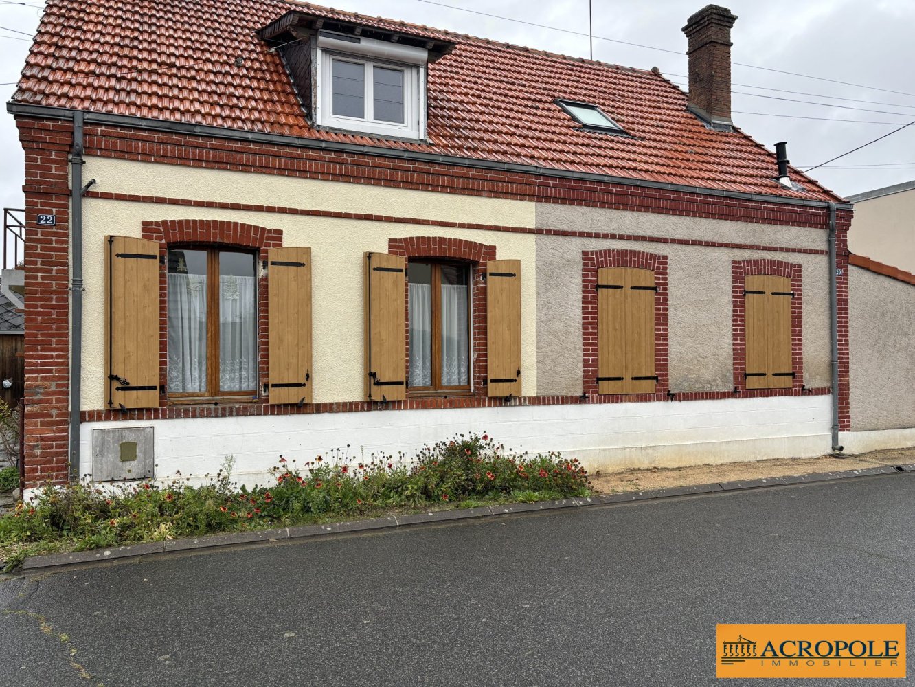 2 bedrooms House in Salbris, France No. 244013