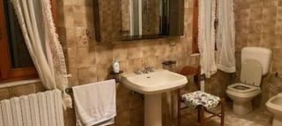 8 rooms House in Bondeno, Italy No. 172329 5