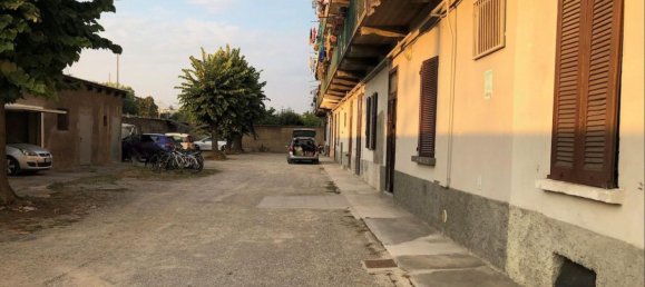 3 rooms Apartment in Monza, Italy No. 99500 15