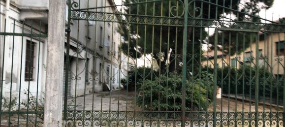 3 rooms Apartment in Monza, Italy No. 99500 11