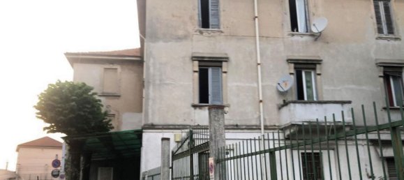 3 rooms Apartment in Monza, Italy No. 99500 8