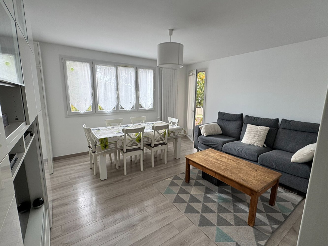 3 Schlafzimmer Wohnung in Plaisir, France, Nr. 319882