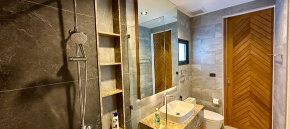 Villa de 3 dormitorios en Bang Tao, Thailand No. 8640 15