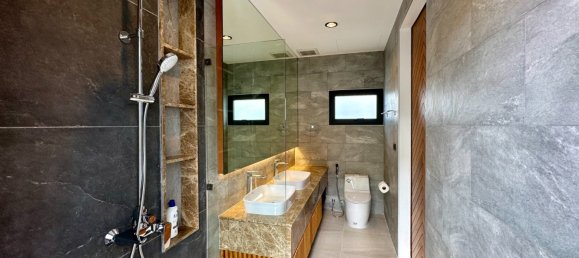 Villa de 3 dormitorios en Bang Tao, Thailand No. 8640 19