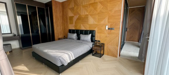 Villa de 3 dormitorios en Bang Tao, Thailand No. 8640 9