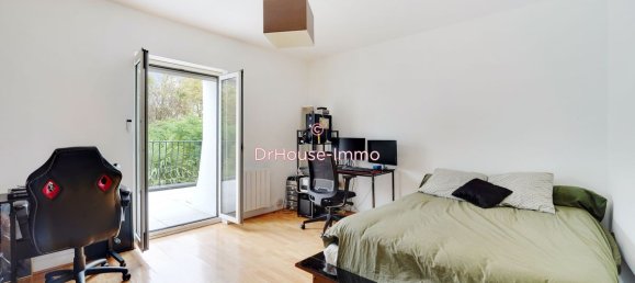 4 Schlafzimmer Schlösser in Joinville-le-Pont, France, Nr. 322289 2