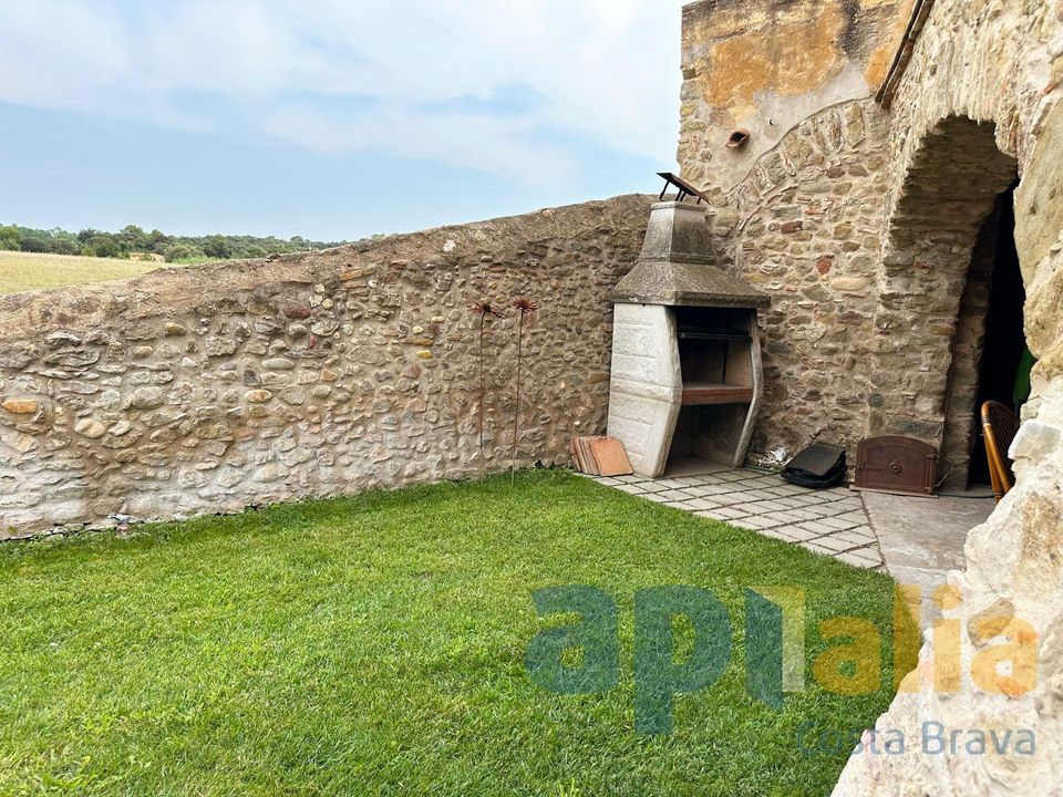 4 bedrooms House in Sant Joan De Mollet, Spain No. 270167