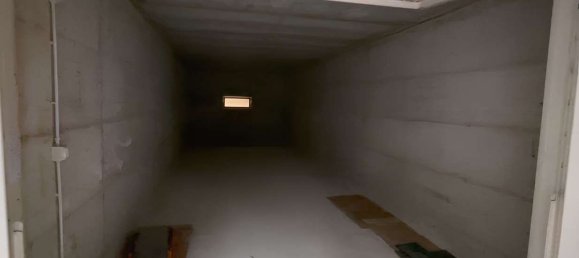  مرآب في Pavia, Italy 32متر مربع رقم 364843 4