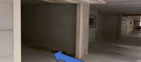  مرآب في Pavia, Italy 32متر مربع رقم 364843 3