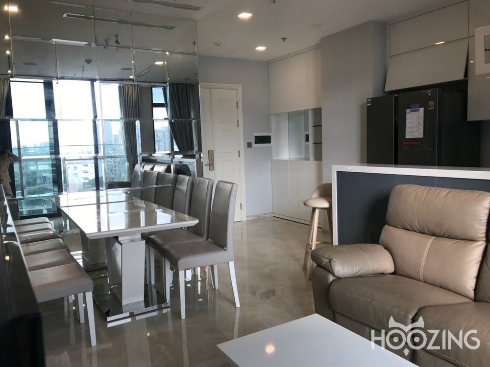 2 rooms Office in District 1, Vietnam No. 17968