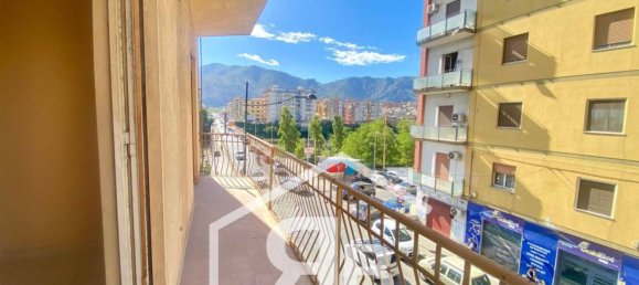 2 bedrooms Apartment in Palermo, Italy No. 347153 9