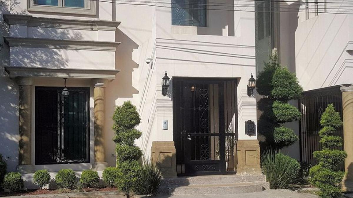 4 bedrooms House in Nuevo Leon, Mexico No. 155374