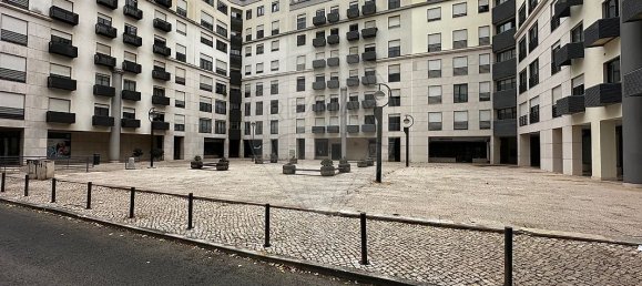 3 Schlafzimmer Wohnung in Lisbon, Portugal, Nr. 91061 2