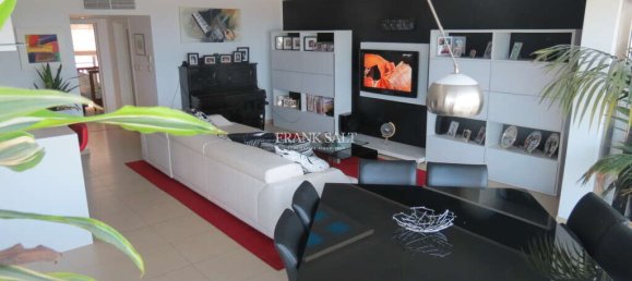 Ático de 3 dormitorios en Saint Julian's, Malta No. 8612 5