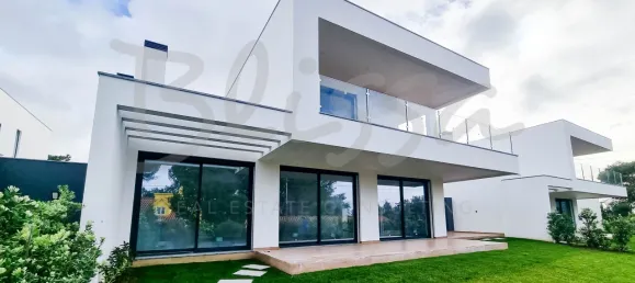 4 bedrooms House in Cascais, Portugal No. 126656 2
