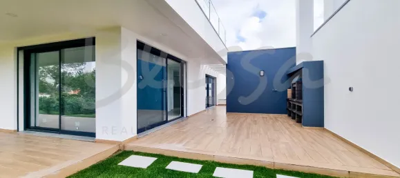 4 bedrooms House in Cascais, Portugal No. 126656 7
