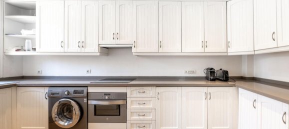 5 bedrooms Townhouse in Marbella, Spain No. 246150 18