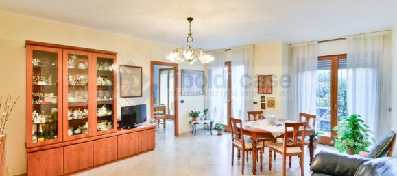 3 bedrooms Apartment in Seregno, Italy No. 138478 3