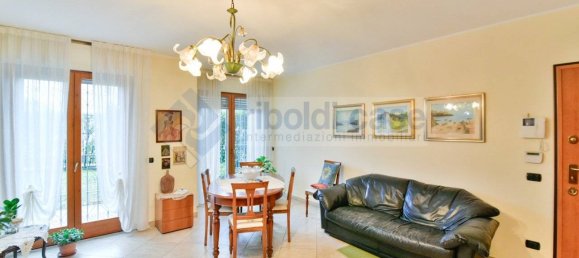 3 bedrooms Apartment in Seregno, Italy No. 138478 5