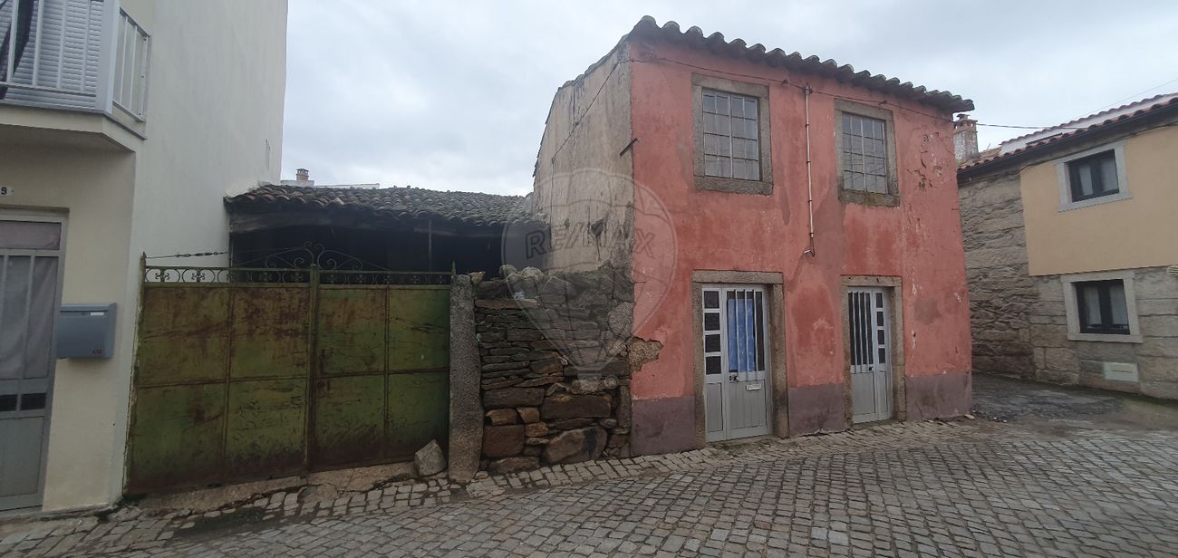 6 bedrooms House in Miranda do Douro, Portugal No. 37357