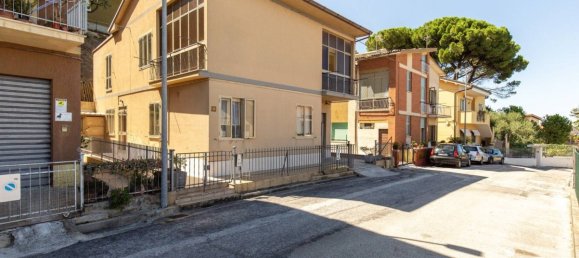5 Schlafzimmer Haus in Sant'Elpidio a Mare, Italy, Nr. 286901 3