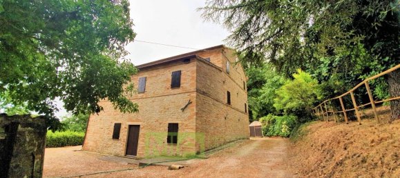 10-Zimmer Haus in Belmonte Piceno, Italy, Nr. 103573 8