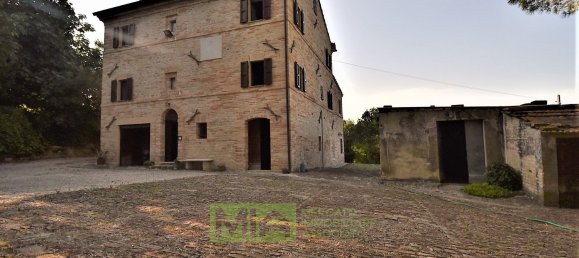 10-Zimmer Haus in Belmonte Piceno, Italy, Nr. 103573 6